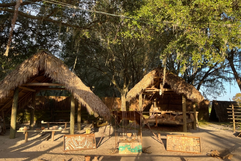 Kissimmee : entrée du village de Jororo avec expositions