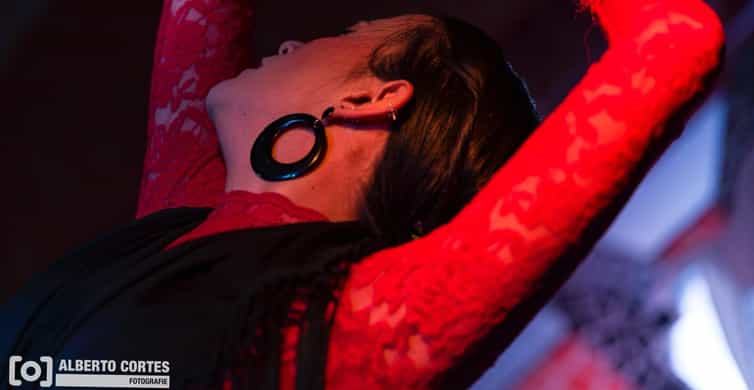 Valencia: Flamenco at Toro y La Luna with optional Dinner