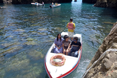 Tour della città di Lagos e escursione in barca a Ponta da Piedade di mezza giornataTour privato di mezza giornata di Lagos e Ponta da Piedade