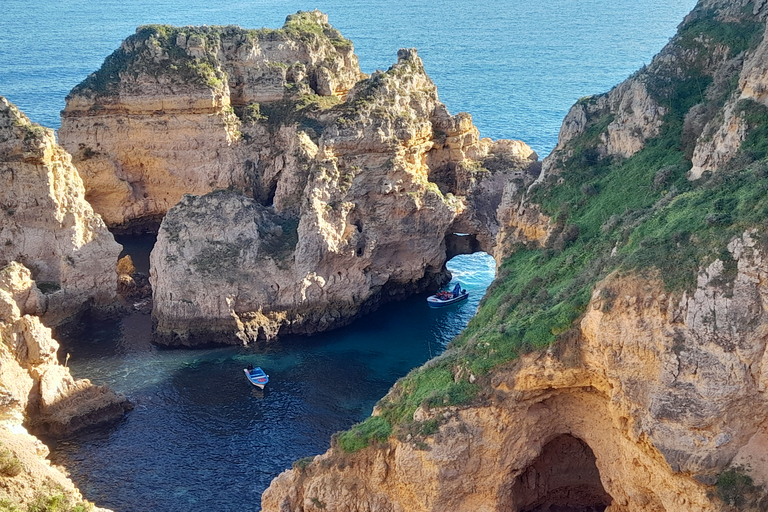 Tour della città di Lagos e escursione in barca a Ponta da Piedade di mezza giornataTour privato di mezza giornata di Lagos e Ponta da Piedade