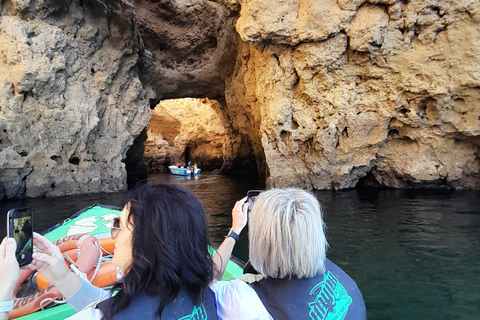 Tour della città di Lagos e escursione in barca a Ponta da Piedade di mezza giornataTour privato di mezza giornata di Lagos e Ponta da Piedade