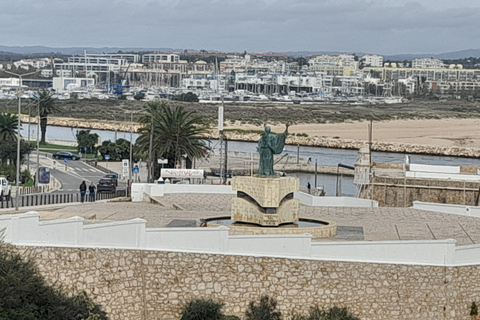 Tour della città di Lagos e escursione in barca a Ponta da Piedade di mezza giornataTour privato di mezza giornata di Lagos e Ponta da Piedade