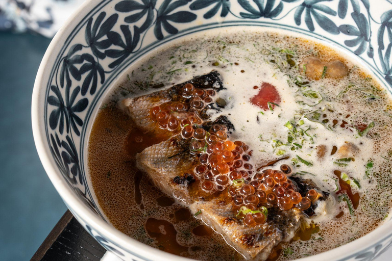 Bangkok: Jim Thompson, Un ristorante tailandese Pacchetti F&amp;BJim's Sharing Set per 2 persone, incluso 1 drink a persona