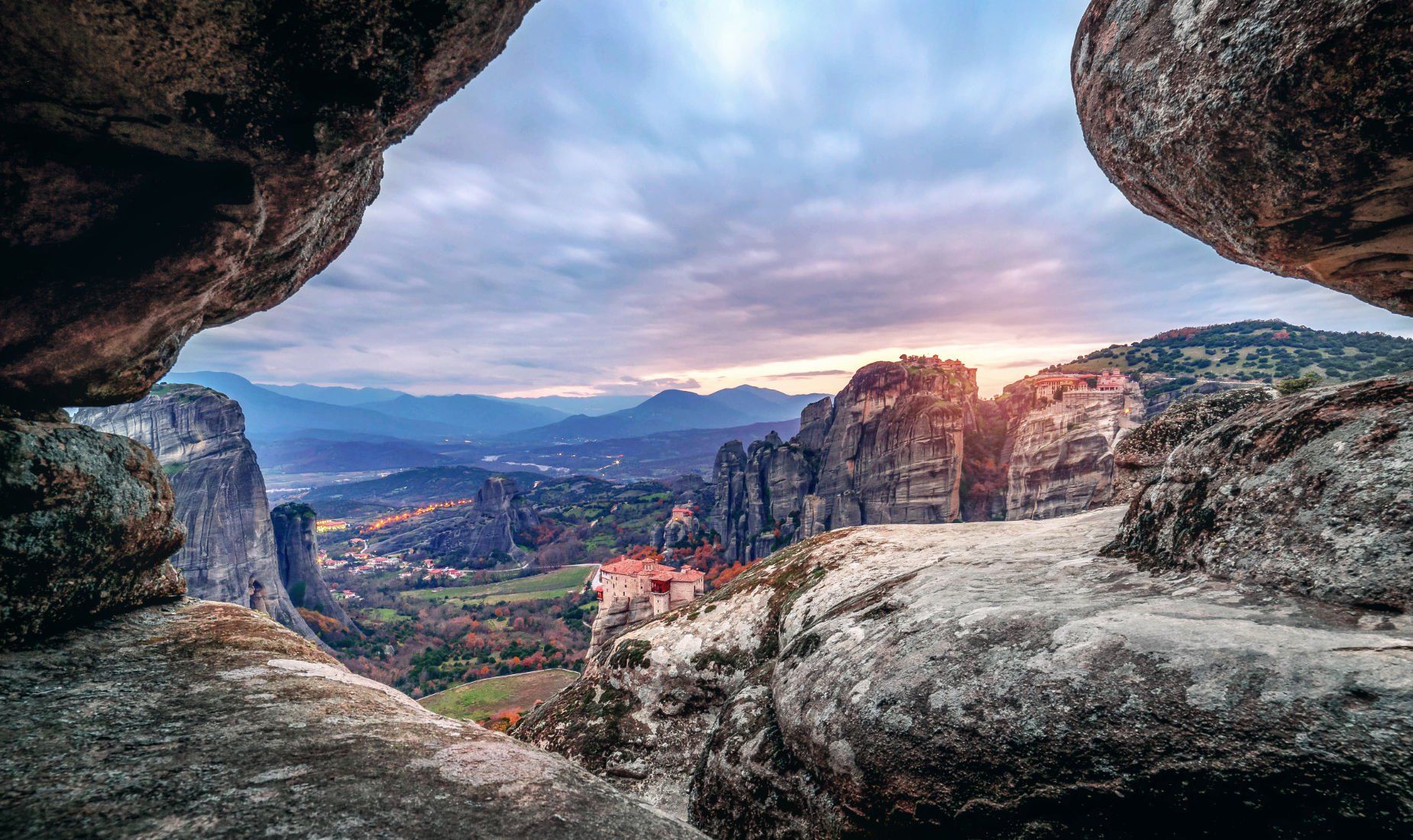 Meteora: Sonnenuntergangswanderung zu geheimen Höhlen