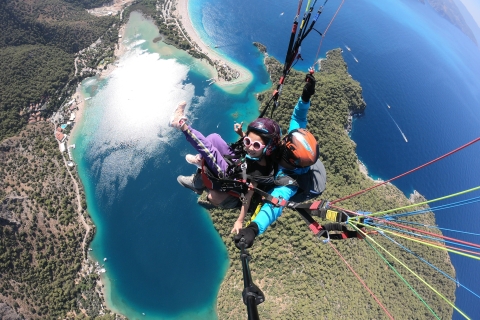 Fethiye: Babadag Tandem Paragliding über OludenizStandart Flug