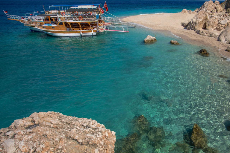 Da Antalya o da Side: Gita in barca sull&#039;isola di Suluada con pranzoViaggio dal lato