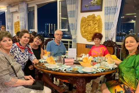 Ho-Chi-Minh-Stadt: Exquisite Bootsfahrt mit AbendessenAbholung von Hotels in den Stadtbezirken 1 und 3