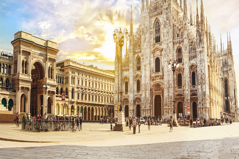 Milan: City Highlights Guided Bike Tour2-hour: Old Town Highlights by Bike