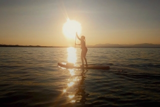 Lake Garda: Stand Up Paddleboard Experience with Dry Bag