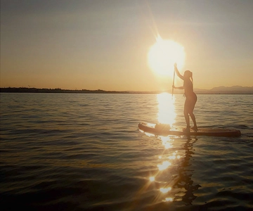 Lake Garda: Stand Up Paddleboard Experience with Dry Bag