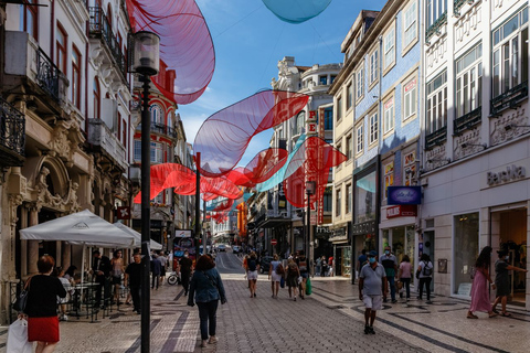 Porto: giro turistico privato personalizzabile con un locale