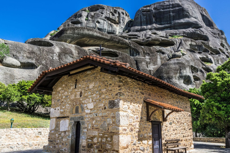 Tesalónica: Viaje en tren de 3 días a Meteora con hotel y museo