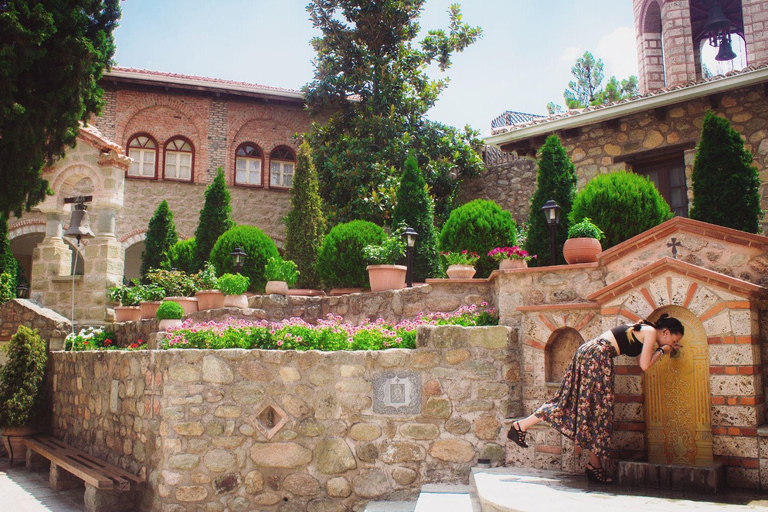 Meteora: Monasteries Tour, Lunch, and Athens Transfer Option Meteora Tour with Lunch and Roundtrip Athens Transportation