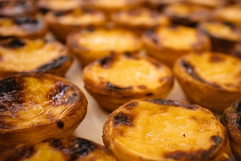 Porto: Private Food Walking Tour with Tastings