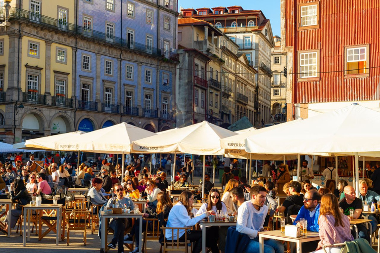 Oporto: Visita Privada Gastronómica a Pie con Degustaciones