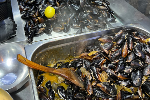 Istanbul : Visite guidée de la nourriture de rue et des marchés