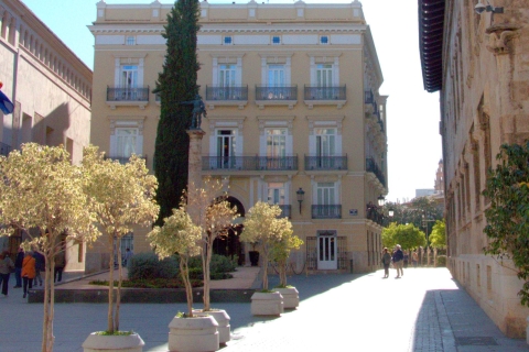 Entre deux portes : Une visite audio autoguidée à Valence