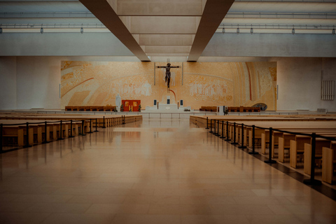 Tour privato di mezza giornata delle meraviglie di FátimaFátima: tour della capitale religiosa del Portogallo