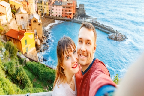 Visite privée des Cinque Terre depuis Milan en voiture, en ferry ou en train15 heures : Cinque Terre en voiture et en train
