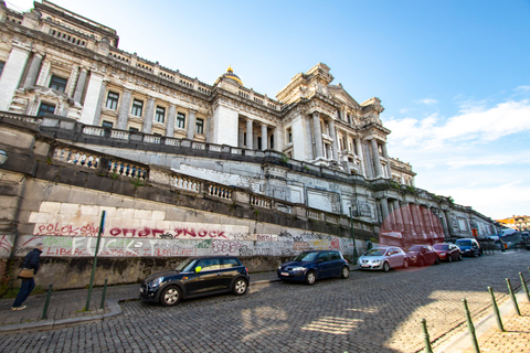 Bruksela: piesza wycieczka z przewodnikiem po architekturze z lokalnym