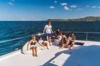 Tamarindo, croisière de yacht d'une journée complète avec arrêts de plage et déjeuner - Hizvo