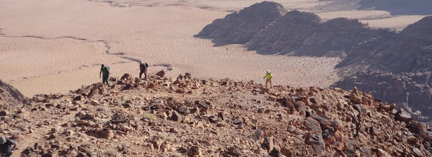 Randonnée vers la plus haute montagne de Jordanie, Umm Ad Dami, et nuitée