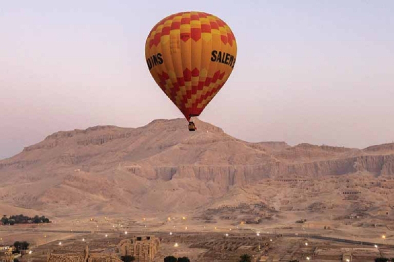 Marsa Alam: 4-dniowy rejs po Nilu do Asuanu balonem na ogrzane powietrzeStandardowy statek wycieczkowy
