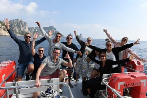 Capri und Anacapri von Sorrent aus erkundenTour mit Bootstour um die Insel