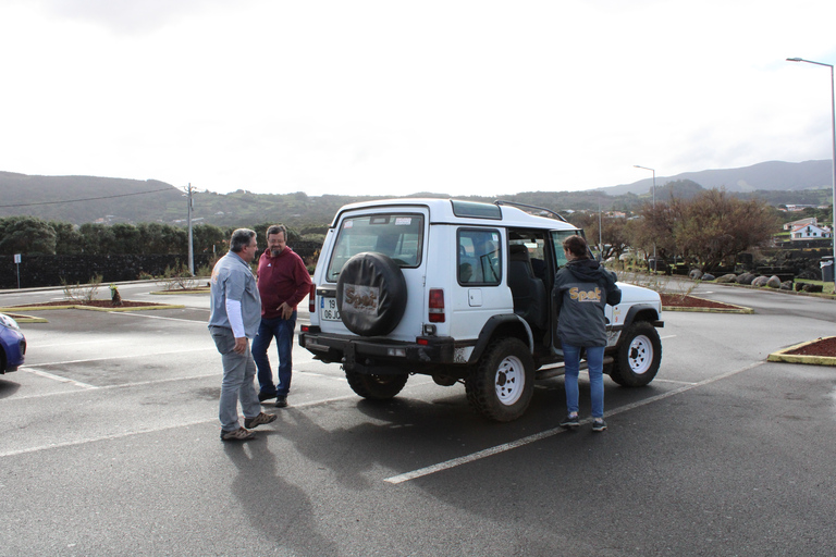 Ab Angra: Ganztägige 4x4-Tour zur Insel Terceira