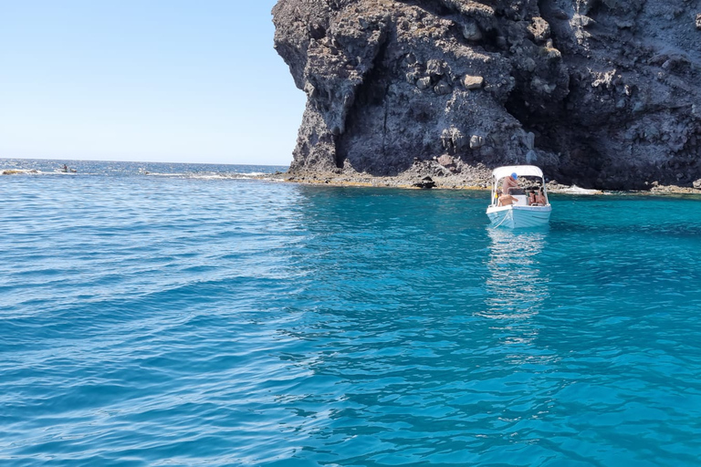 Carboneras: 4 Hour Boat Rental without License Rental without license Dipol Cala 400 - 4h
