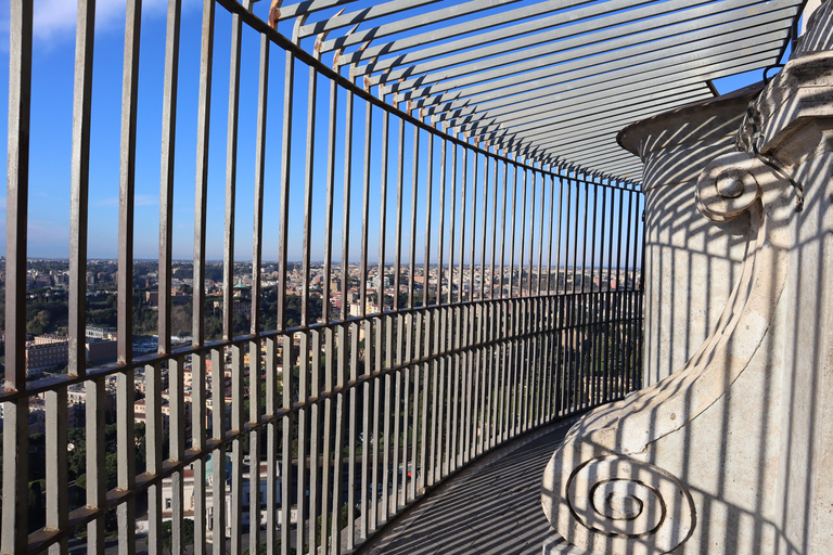 Cité du Vatican : visite de la basilique, du dôme et des tombeaux papaux