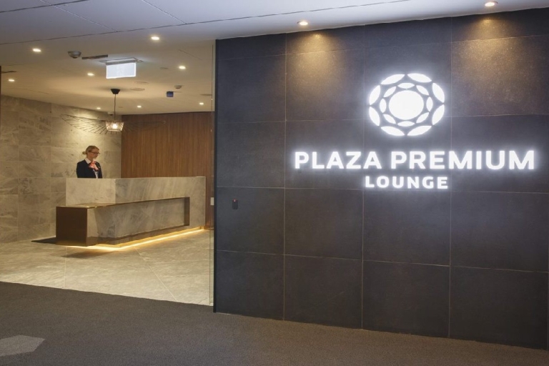 Melbourne Airport: Premium Lounge Entry (T2 Departures) 3-Hour Pass