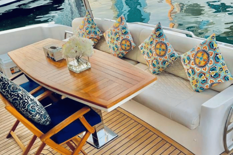 Dubai: 2-Hour Charter Cruise Tour on a Yacht