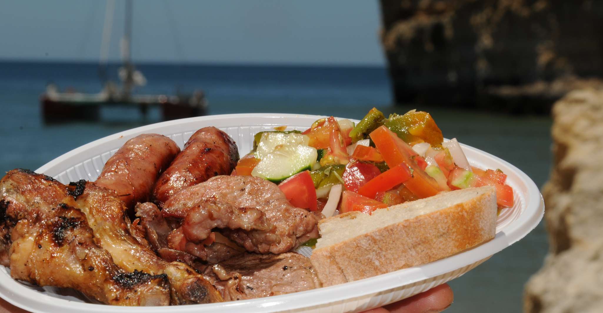 Quarteira, Benagil Cave Boat Trip mit Beach BBQ und Kayak - Hizvo