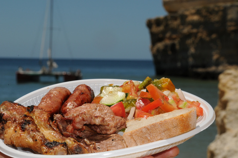 Quarteira : Excursion en bateau dans la grotte de Benagil avec barbecue sur la plage et kayak