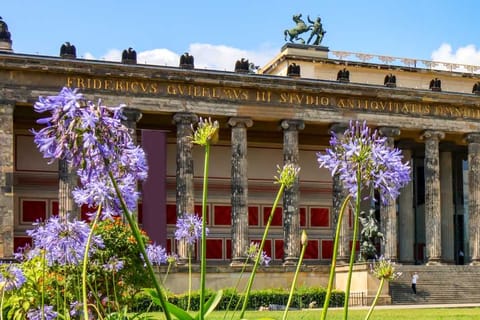 Berlin: App-Based Audio Guide of Former East Berlin