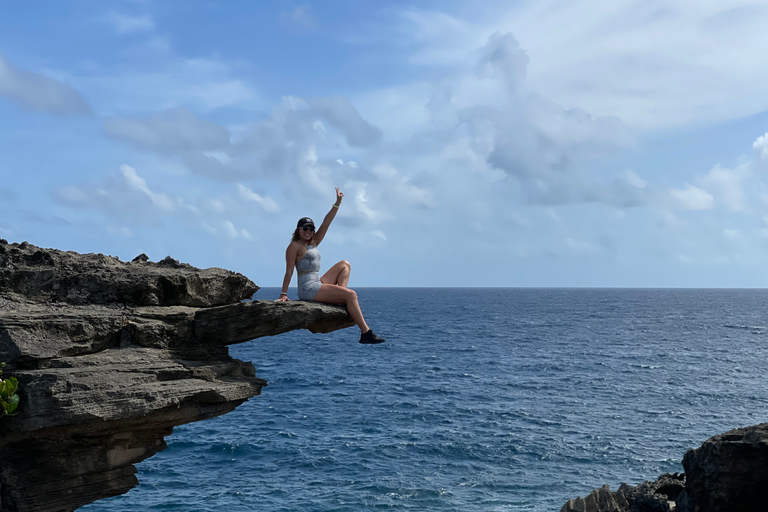 Depuis San Juan : Journée complète d'aventure dans les grottes et les chutes d'eau