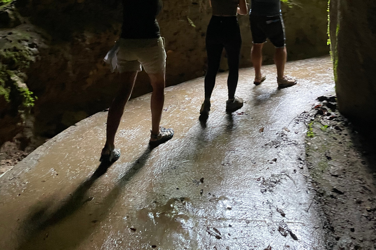Depuis San Juan : Journée complète d'aventure dans les grottes et les chutes d'eau