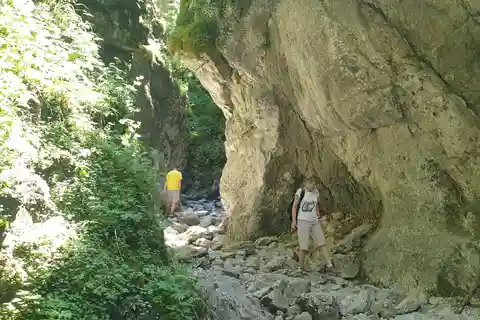 Desde Cracovia: Senderismo en los Montes Tatra y baños termales