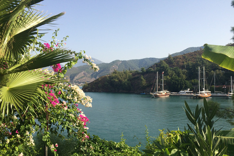 Fethiye: Private Boat Tour with Swim Stops, Tea, and Fruit