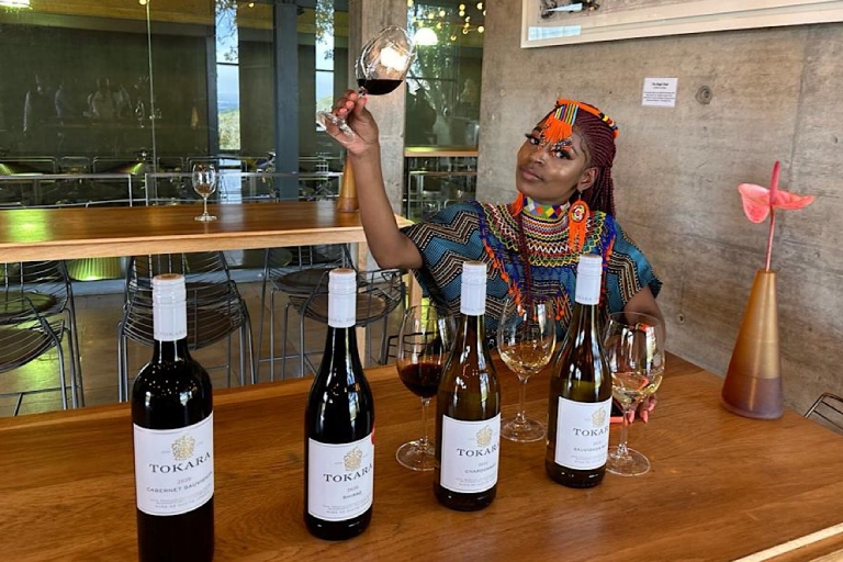Kaapstad: Kaapse wijnlanden Gedeelde dagtour op hele dagVan Kaapstad: Kaapse wijnlanden, dagtour met gids