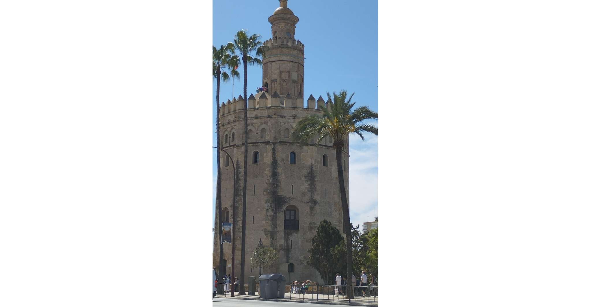 Clue game. Zelfgeleide toeristische route door Sevilla - Hizvo