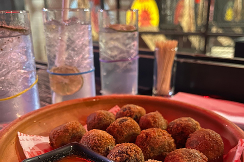 Tejo and Salsa Tour in Bogotá I knit the Embassy