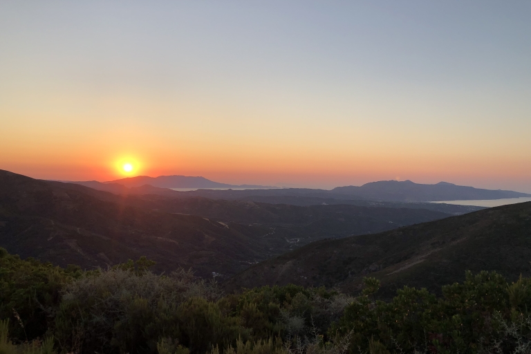 Corfu: Zonsondergangtocht op het noordwesten van het eiland met OlijfoliemuseumCorfu: zonsondergangtrip op het noordwestelijke eiland met olijfoliemuseum