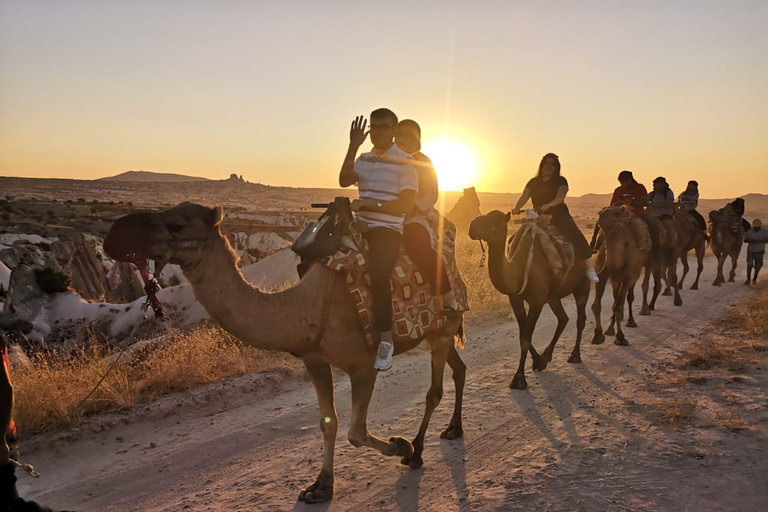 Cappadocia: Valleys Highlights Camel Tour with Hotel Pickup İn Day Time Camel Tour