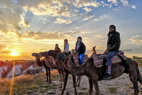 Cappadocia: Valleys Highlights Camel Tour with Hotel Pickup İn Day Time Camel Tour
