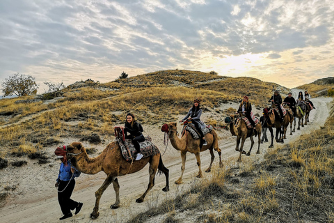 Cappadocia: Valleys Highlights Camel Tour with Hotel Pickup İn Day Time Camel Tour