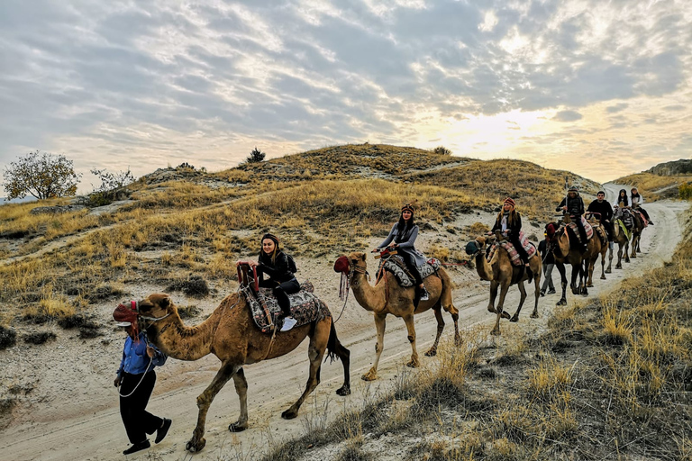 Cappadocia: Valleys Highlights Camel Tour with Hotel Pickup İn Day Time Camel Tour