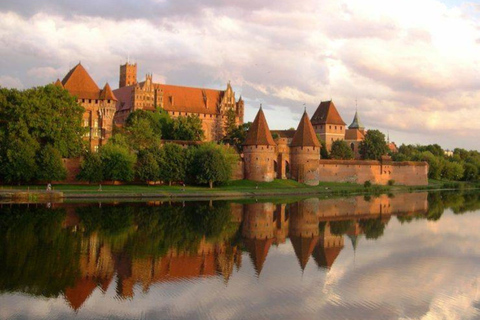 Da Danzica: viaggio al castello di Malbork con biglietto e audioguida