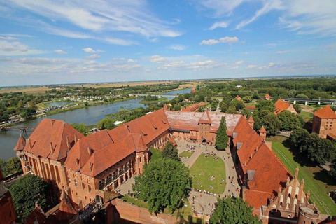 Da Danzica: viaggio al castello di Malbork con biglietto e audioguida